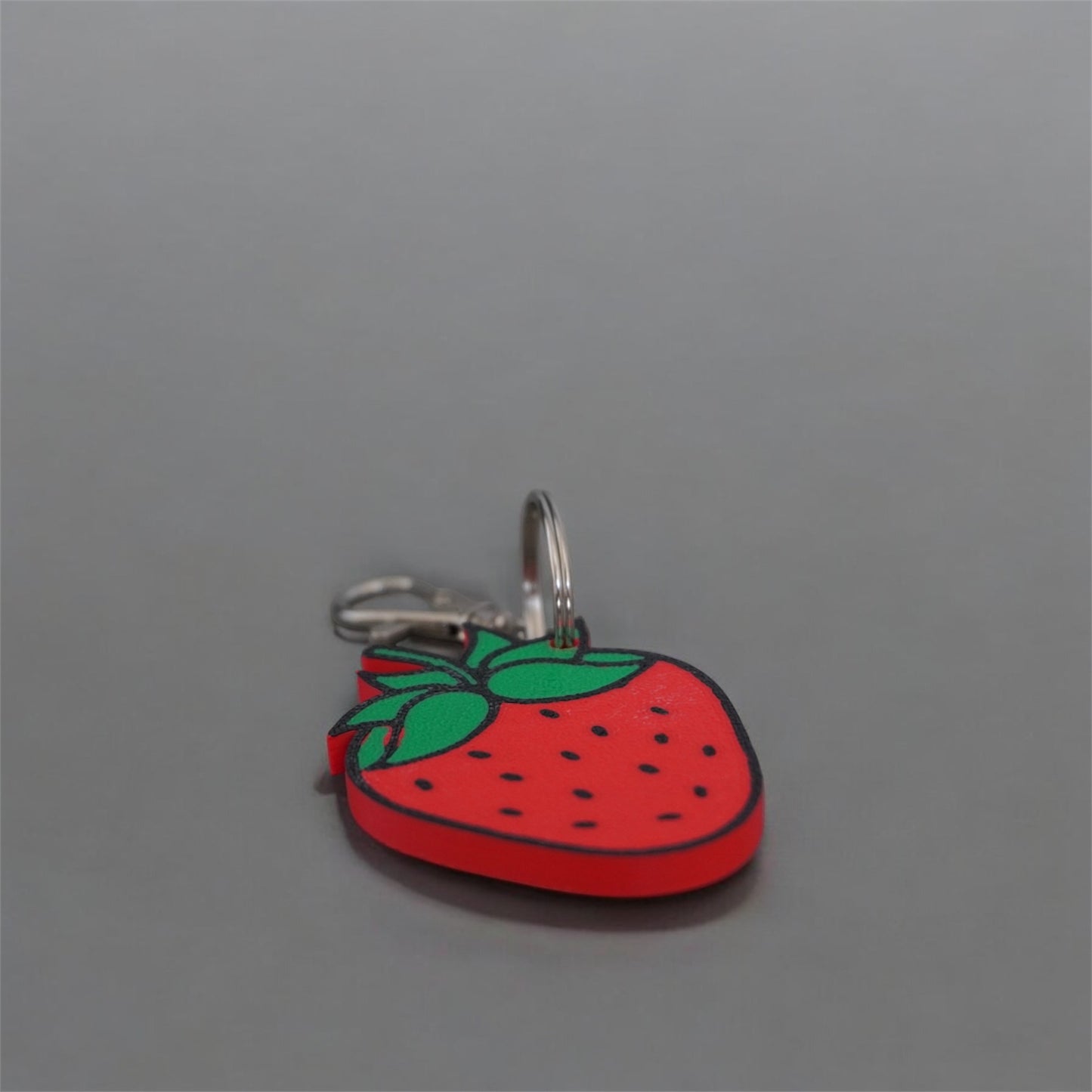 Strawberry NFC Bag Charm – Customizable Smart Accessory